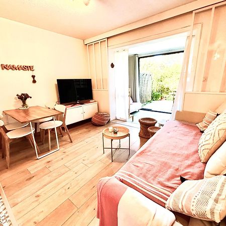 La Petite Pinede Studio Climatise Proche Plage Санари-сюр-Мер Екстериор снимка