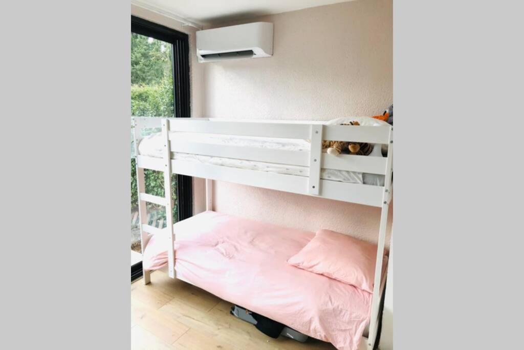 La Petite Pinede Studio Climatise Proche Plage Санари-сюр-Мер Екстериор снимка